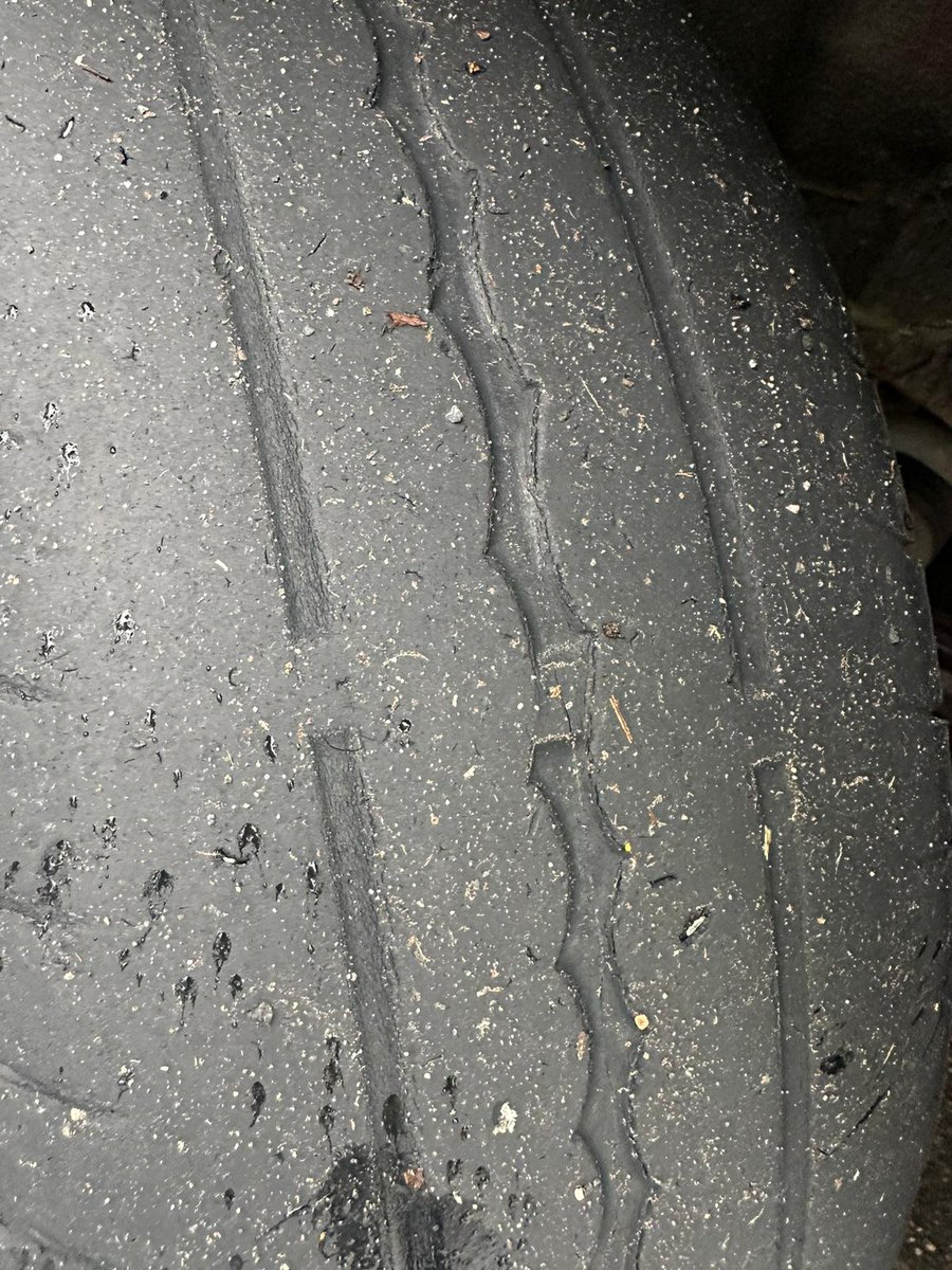 DerbyshireRPU's tweet photo. Derby
#Skipper was let loose today and came across this #Nail
Out collecting #Scrap which is apt as that's what this will end up as, probably
#DisqualDriver #NoInsurance and many other defects
Seized, reported and the roads made that little bit safer https://t.co/4xxzuyhwEq
