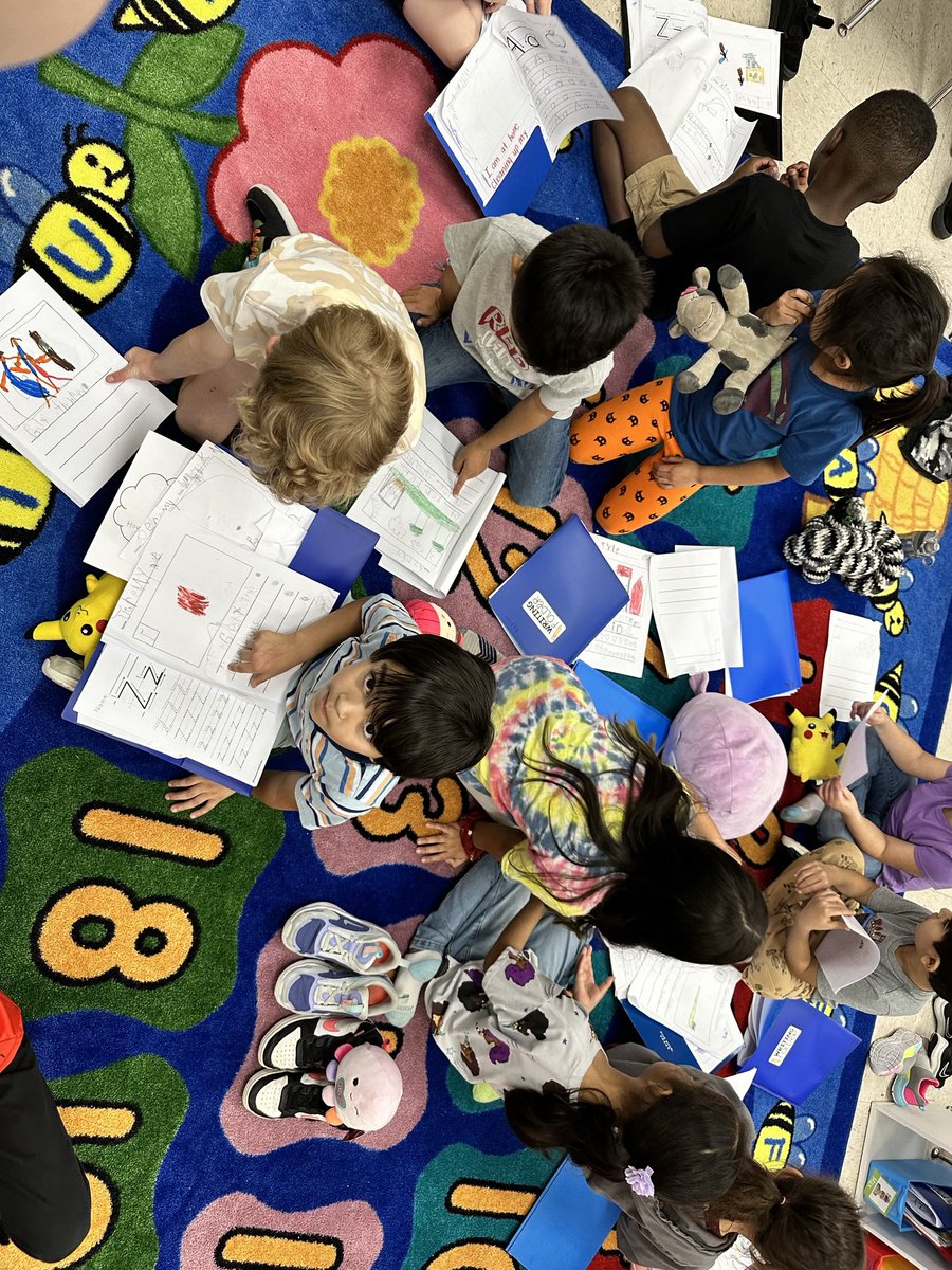 HeyMrsMartinez's tweet photo. Our kindergarten writers had a blast working through the writing process. They recently celebrated their accomplishments with a Publishing Party! Way to go, @_MissGarza! Your students did awesome! 📝❤️
@NISDFernandez @nisdelemelar https://t.co/3zasjiO9e8