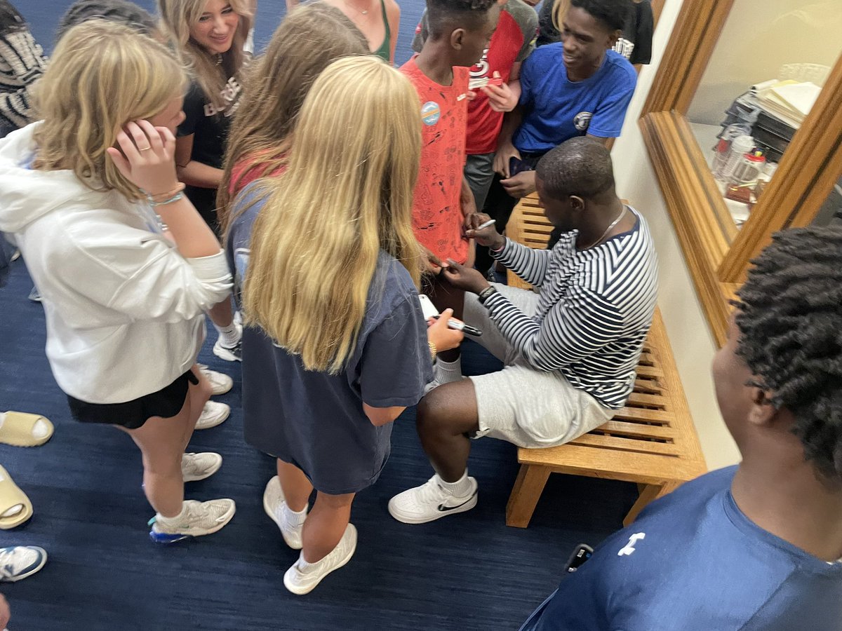 John Burroughs School tweet media