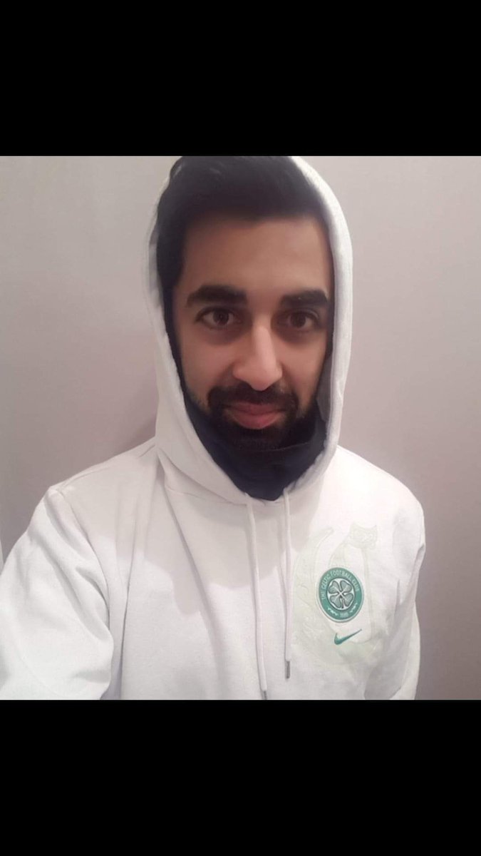 jackhamm8r's tweet image. What the fuck has happened to society that we have this absolute antagonist  useless 🔔end  calling  the  shots?  🤮  #SNPcorruption #HumzaYousless #racist #bigot #liar