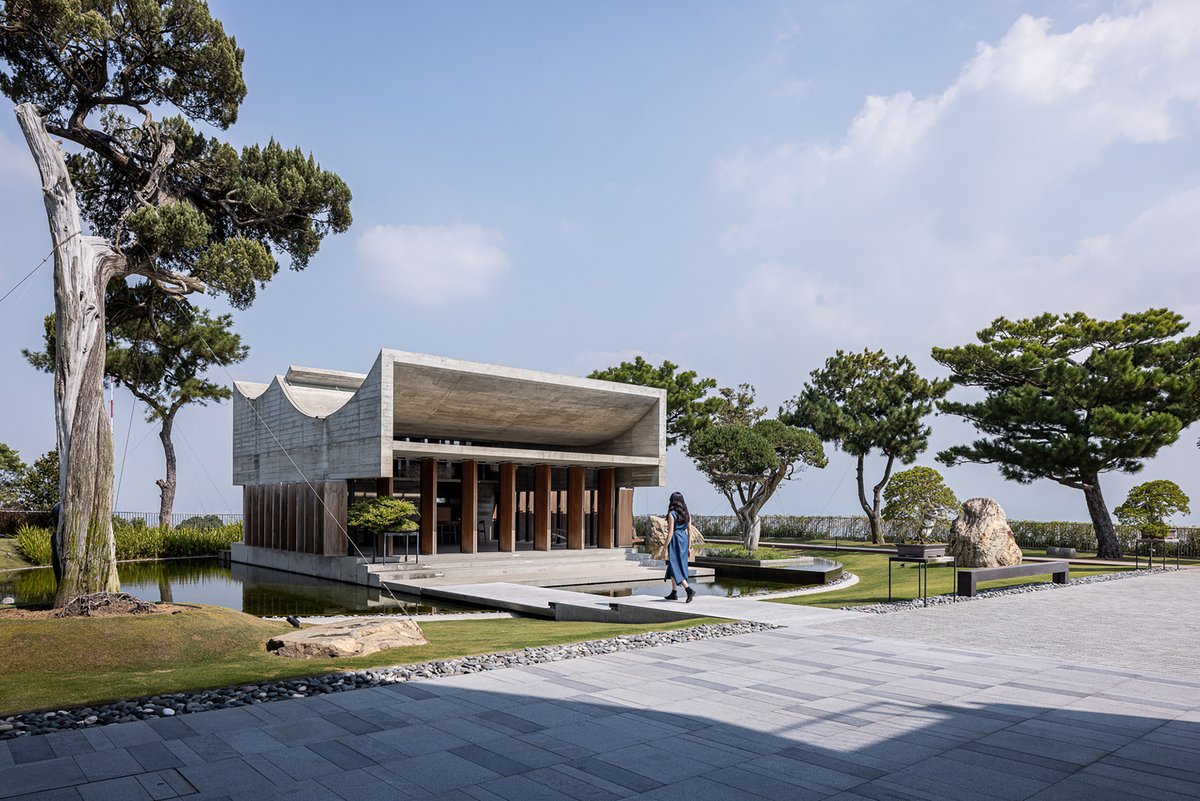 ArchDaily's tweet photo. Watermoon Tea House / Behet Bondzio Lin Architekten https://t.co/ABUwh1fWMi https://t.co/ORzbyCnSKt