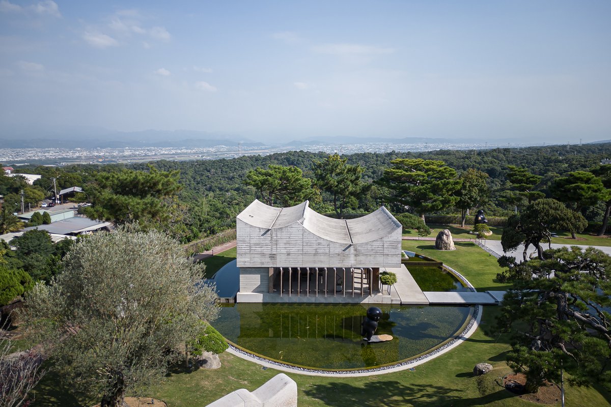 ArchDaily's tweet photo. Watermoon Tea House / Behet Bondzio Lin Architekten https://t.co/ABUwh1fWMi https://t.co/ORzbyCnSKt