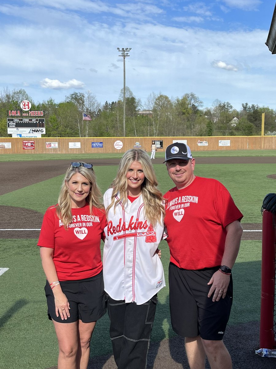 baseballskins22's tweet photo. This weekend is for Will. Forever a Redskin.
#LLWW https://t.co/8TjuUU9YMf