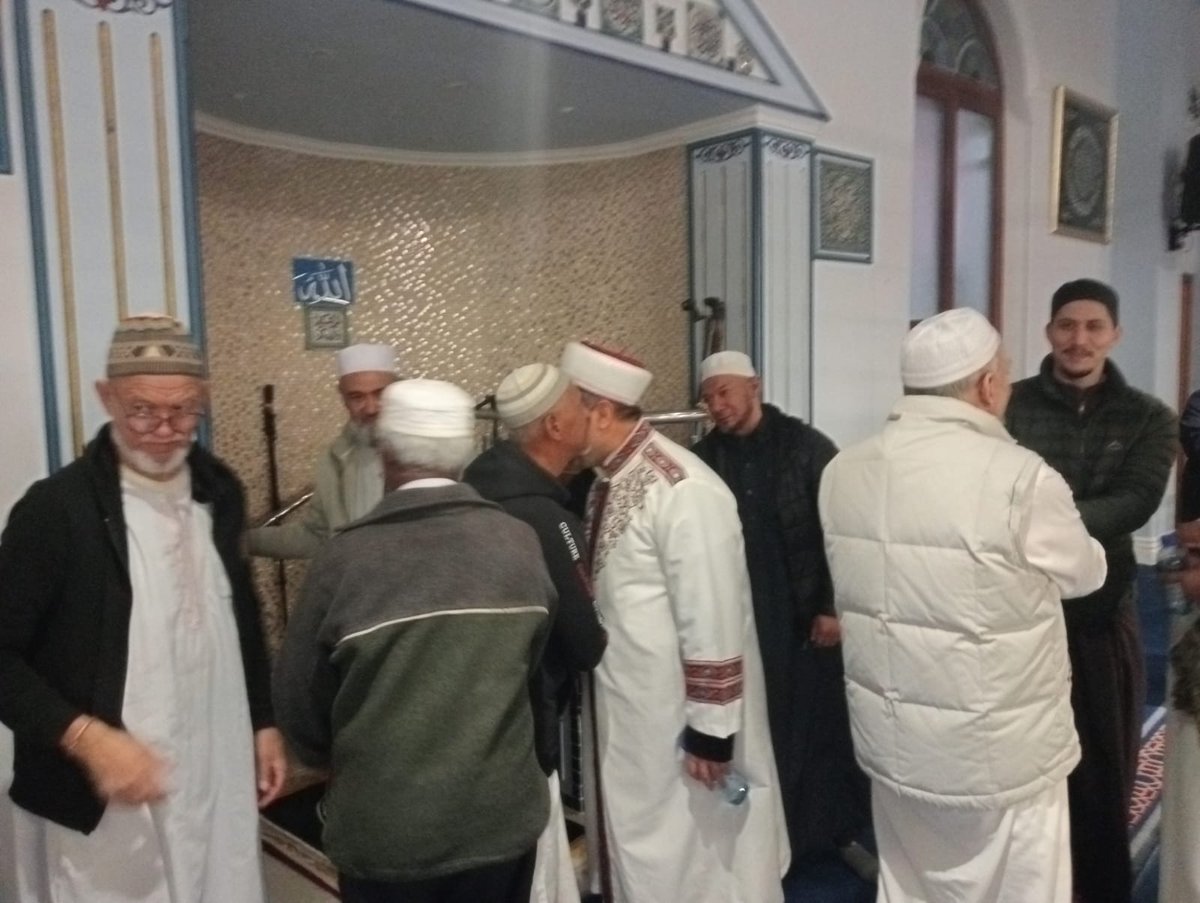 GuneyAfrikaDIB's tweet photo. Imam Mustafa Taş,who was appointed by the Presidency of Religious Affairs of Türkiye- Diyanet in Cape Town during Ramadan,was the guest of Salt River Mosque today. He touched hearts with the recitation of the Qur'an.Shukran Salt River Mosque.
@DIBAliErbas
@awqafsa 
@turksayinfo https://t.co/wZImJqqhly