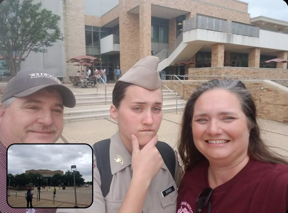ladybarrelmaker's tweet photo. Family Weekend at the greatest place on earth. https://t.co/oPpRXhbnJs