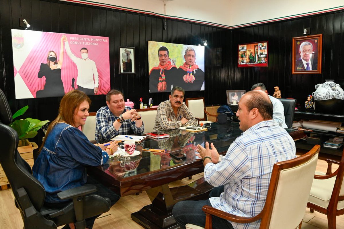 Para impulsar proyectos productivos que beneficien a los habitantes de las comunidades rurales de nuestro municipio, participamos en una reunión de trabajo con representantes de la empresa Incubadora Soconusco.

 ¡Sigamos adelante!

#TapachulaAvanza 🫶🏻