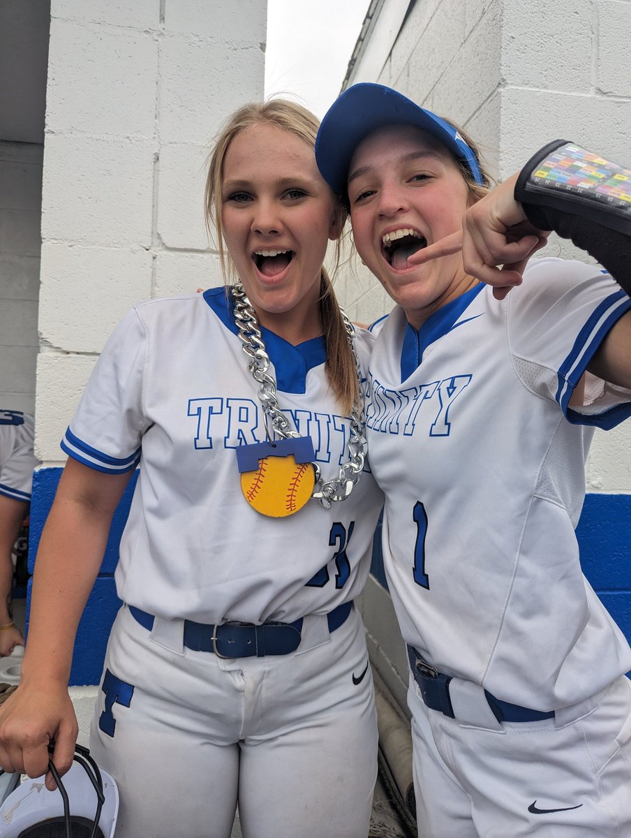 HillersSoftball's tweet photo. Suhoski going yard with a 2 run dinger in the bottom of the 1st https://t.co/eh5g6yhOqu