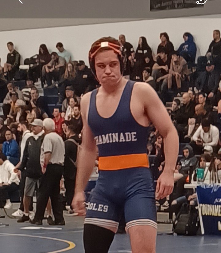 NADEWRESTLING's tweet photo. 3 Chaminade wrestlers make LA Daily News All-Area team. Senior CIF Champs and State qualifiers Kris Castro (160 lbs) and Spencer von Savoye (145 lbs).  Also, Freshman CIF finalist and State qualifier Slava Shahbazyan (132lbs).  Congrats Chaminade wrestlers! https://t.co/2CwrlfsmCj