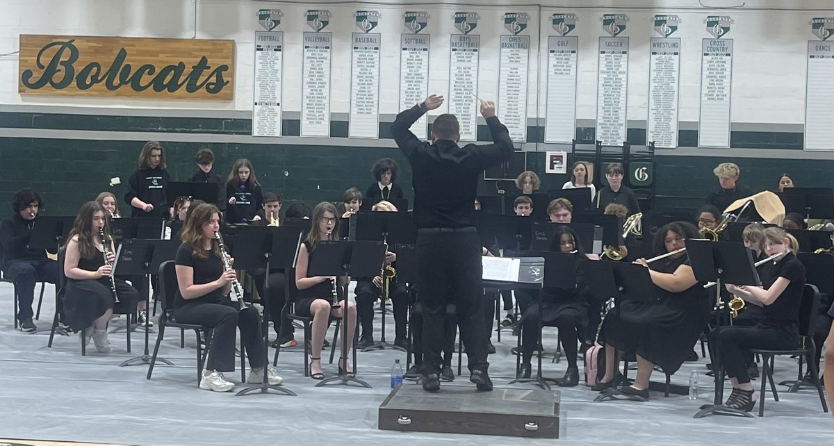RCSTN_Fine_Arts's tweet photo. Great Night of the Arts last night at Greenbrier Middle School! #WeAreRCSTN #RobCoMusic https://t.co/lvj36FGwFV