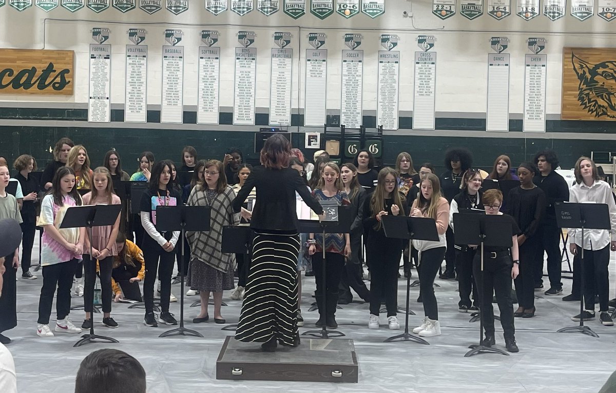 RCSTN_Fine_Arts's tweet photo. Great Night of the Arts last night at Greenbrier Middle School! #WeAreRCSTN #RobCoMusic https://t.co/lvj36FGwFV