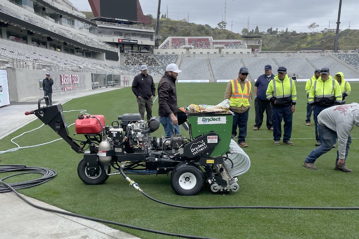 socalsfma's tweet photo. We had a great day at Snapdragon Stadium yesterday! Event attendees got to see a paint demo, visit vendor tables, and get their questions answered by the experts. BIG THANKS to Snapdragon Stadium for hosting us and to Head Groundskeeper, Mike Kerns, for leading the field day. https://t.co/cOYUd6dka7