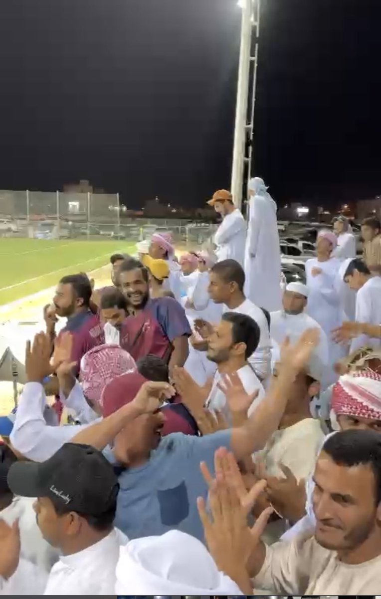 انتم الرقم الصعب في فريق الوحدة الرياضي الثقافي جزاكم الله خيرا يشهد الله أنكم ما قصرتوا كفوا عليكم