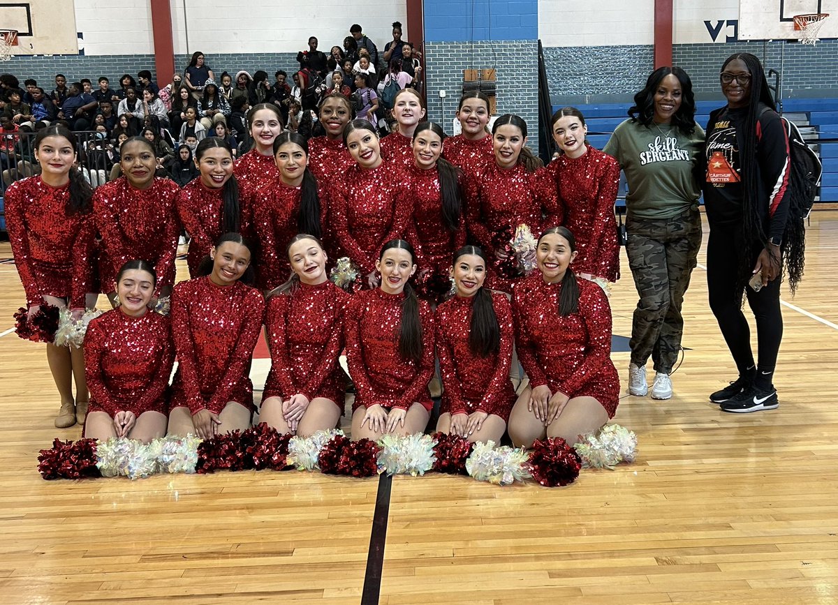 LoveJonesABJ's tweet photo. Closed the week out with a STAAR Pep Rally! Thank you Soror White and the MacArthur High School Cardettes for slaying the stage!! @SamhoustonMS https://t.co/waRUvGlKIl
