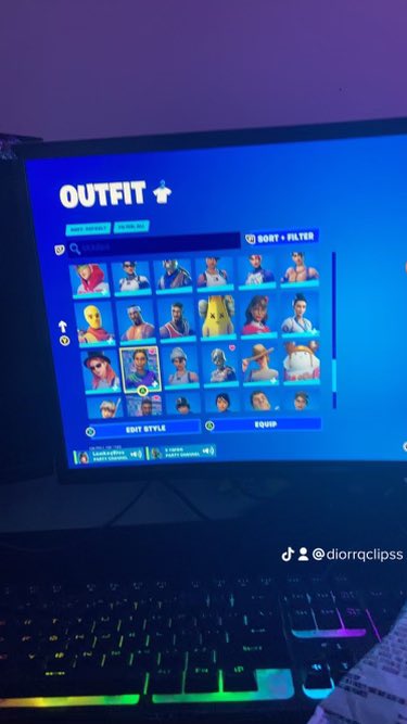 StillJonnyReturns tweet media