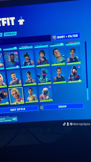 StillJonnyReturns tweet media