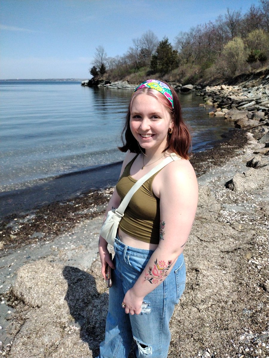 cakes_cam's tweet photo. Happy 19th Birthday Camryn! https://t.co/Xix1ivbrNL
