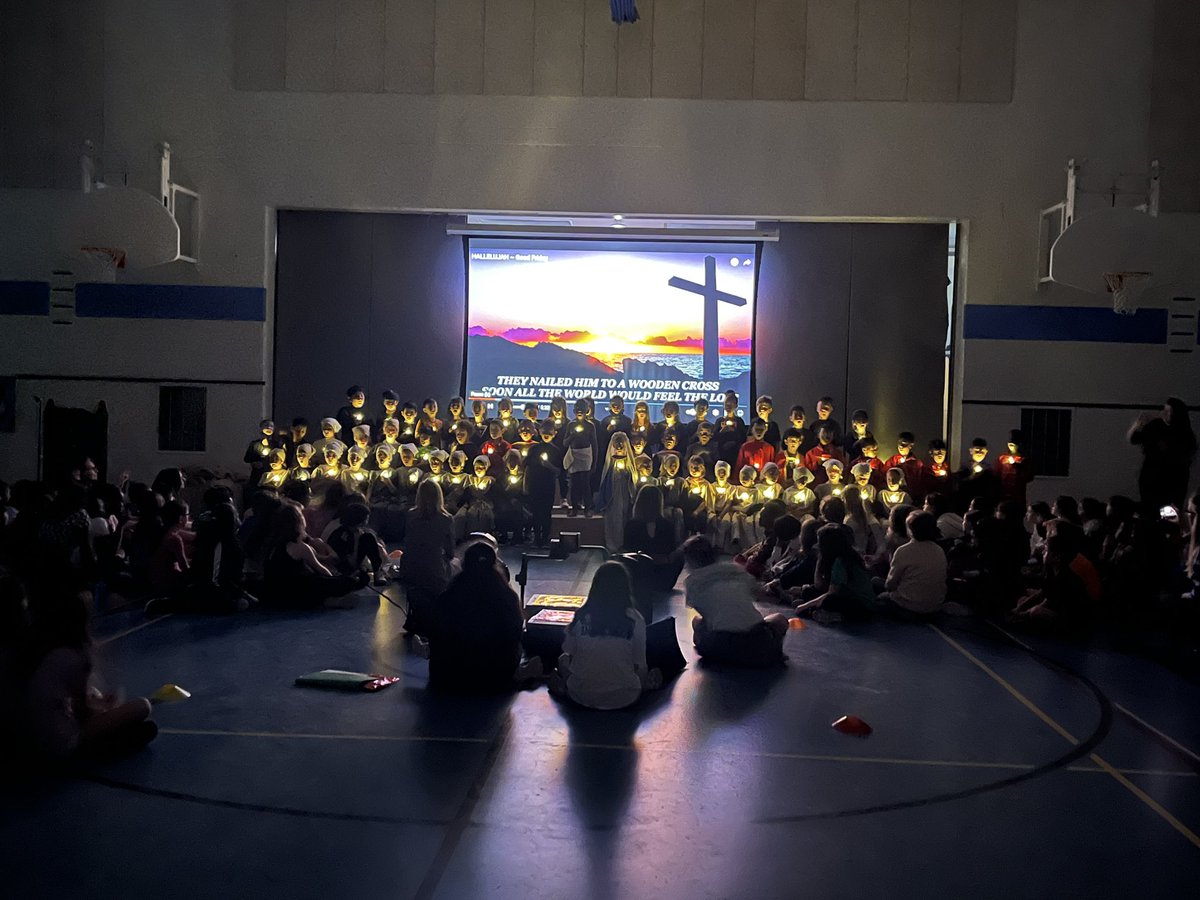 Wow! The Gr 1 teachers and Ss were just incredible today with their performance of the Stations of the Cross. It was so moving! The final song gave me chills! <a href="/ThomasMoreOCSB/">St. Thomas More School</a> <a href="/LappaSTM/">Andria Lappa</a> <a href="/MrsDelaneyOCSB/">Mrs. Delaney</a> <a href="/MsTighe/">Jessica Tighe</a> <a href="/MsCavanSTM/">Gr. 1 Cavan</a>