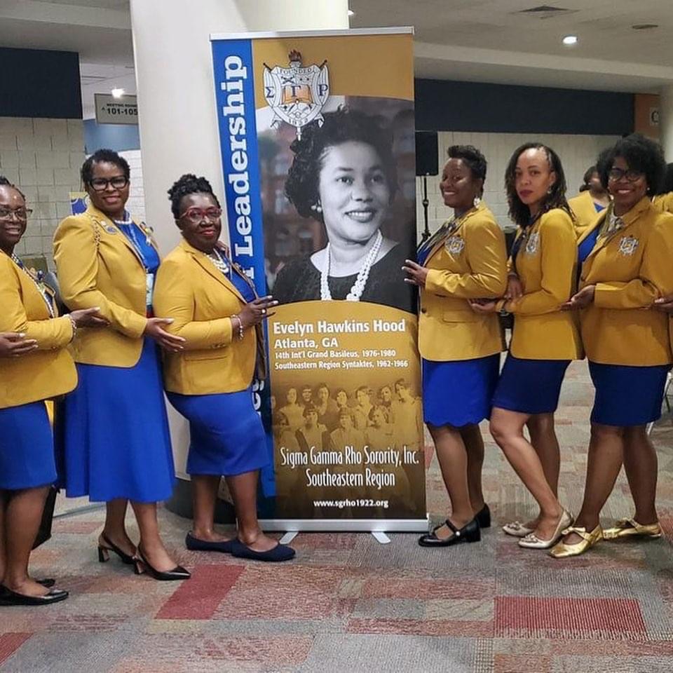 TheATLSGRhosHS's tweet photo. Eta Sigma Alumnae Chapter is enjoying the business and sisterhood of Sigma at the 83rd Sophisticated Southeastern Regional Conference in Myrtle Beach, SC!
Looking good Sorors! ππ
#SigmaGammaRho #EtaSigma #AtlantaSGRho #SophisticatedSER #SER83 #SisterhoodByTheSea https://t.co/hkeR1ald0Q
