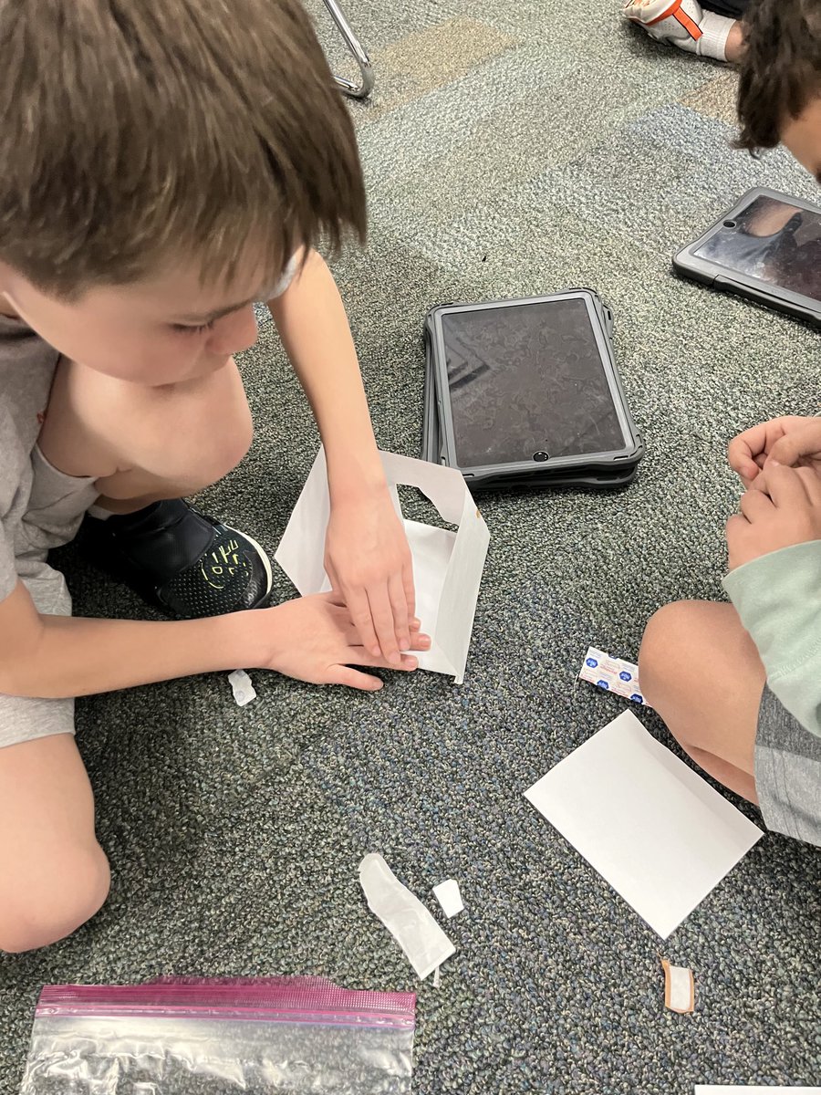 waukstemfreij's tweet photo. Todays STEM challenge: Building houses out of 2 pieces of paper, 2 band-aids, 2 paper clips, and 2 pieces of gum! Creative minds at work! https://t.co/yzQF76VWfg