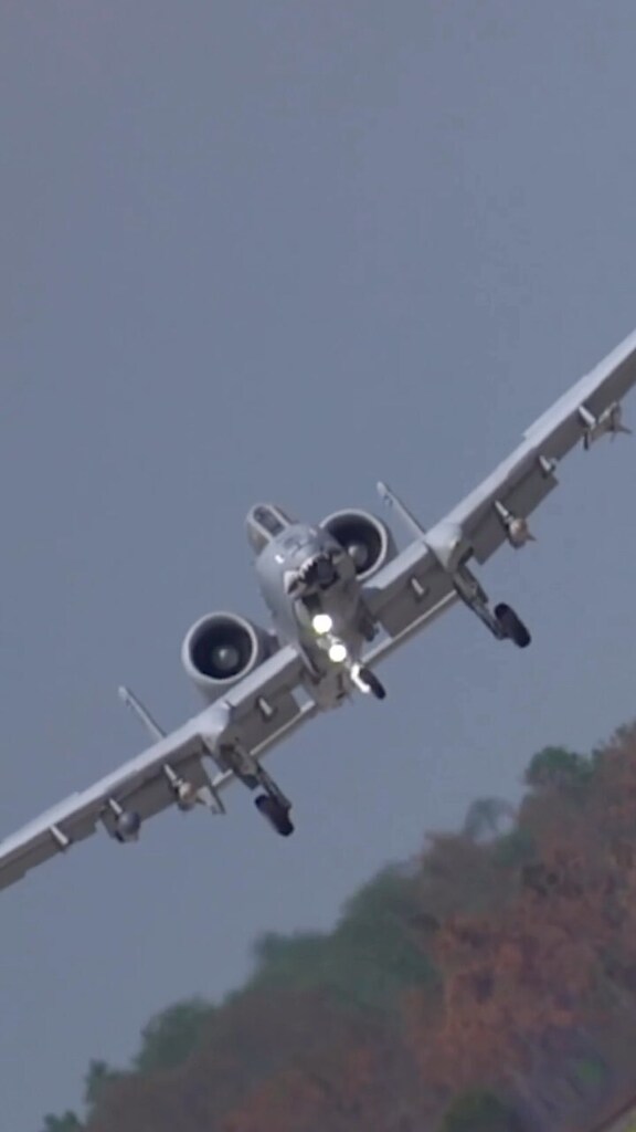 This is what you want 😮‍💨 . . . . . . . . . . Come see the A-10C Thunderbolt ll Demo Team headlining the Wings Over Cannon Airshow! Details in our bio.