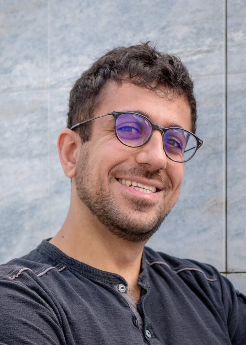 "Does a body possess
A border—why do we cover
The mirror when reciting"

Don't miss today's contributor Spotlight on Ariel N. Banayan and his poem "Five Questions at a Passover Seder." Listen/read the poem today on our blog!

#poetry #nationalpoetrymonth 

crabcreekreview.org/crabcreekrevbl…