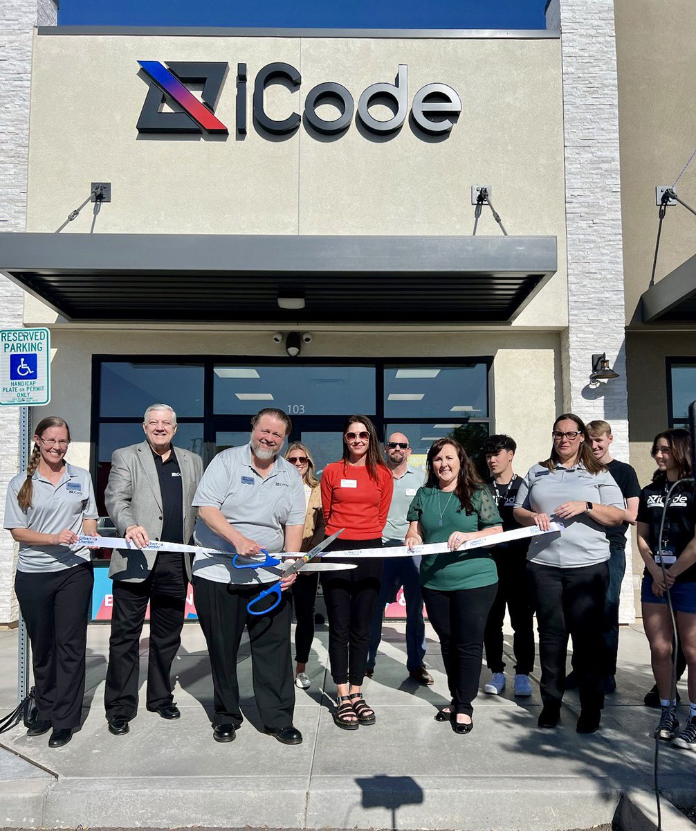 GilbertAZMayor's tweet photo. Recently, I joined the Gilbert Chamber to celebrate the ribbon cutting for iCode! 💻🎮👾
iCode is located at 3115 S. Val Vista Dr. Ste. 103. iCode offers hands-on STEM education and coding class for kids. The jobs of tomorrow will be driven by technology.
#WelcomeToGilbert https://t.co/ChNe9odlMG