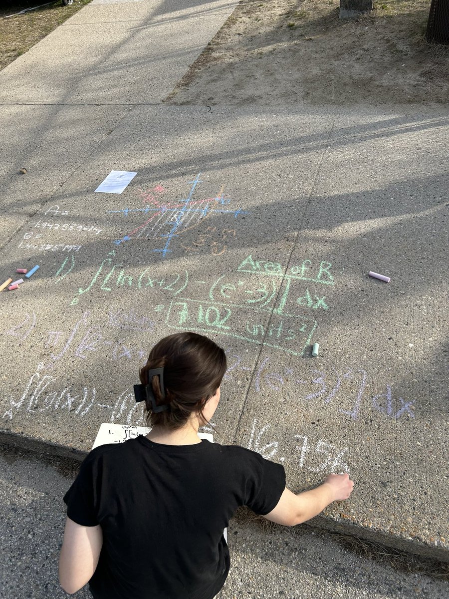 Pi_Roe's tweet image. Today was the perfect day to try sidewalk chalk calculus.  Thank you to @passwaterb for the idea and for all the great resources!