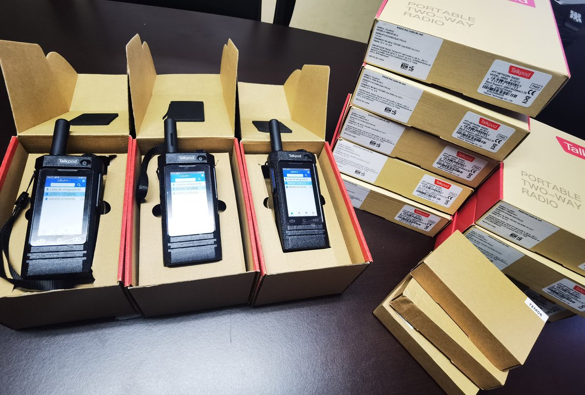 radiotrunk's tweet photo. La mejor solución de comunicacion en grupos de trabajo lo obtienes con Talkpod,sin invertir grandes sumas en infraestructura a lo largo de un estado,region o todo un pais.
#Radios4G #SiempreConectados #GPS #Radiocomunicacion #Radiotrunk #Talkpod
#logistica
#SeguridadPrivada https://t.co/WCgeBufkj2