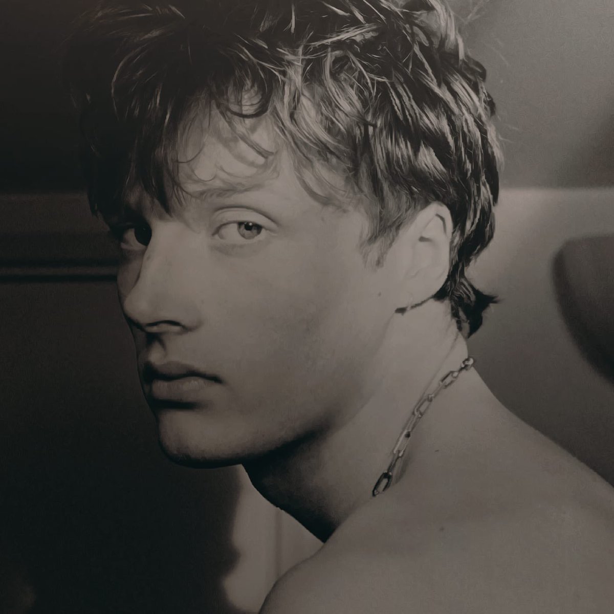 Aysel Macmillan (@maybethehealer) on Twitter photo 