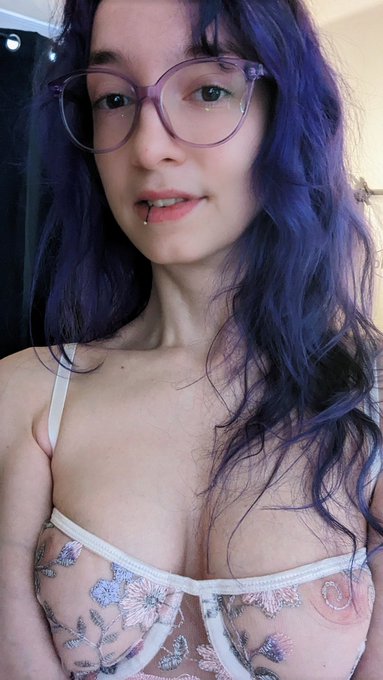 Come play with @TawneyDarling and I! We'll be on in 30 min, ready to play 😈 https://t.co/ddgV3lyV0x https://t<a class="tags" href="/tag/tawneydarling">@tawneydarling</a><a href="/tag/mvsales"class="tags"><span>#mvsales</span></a>