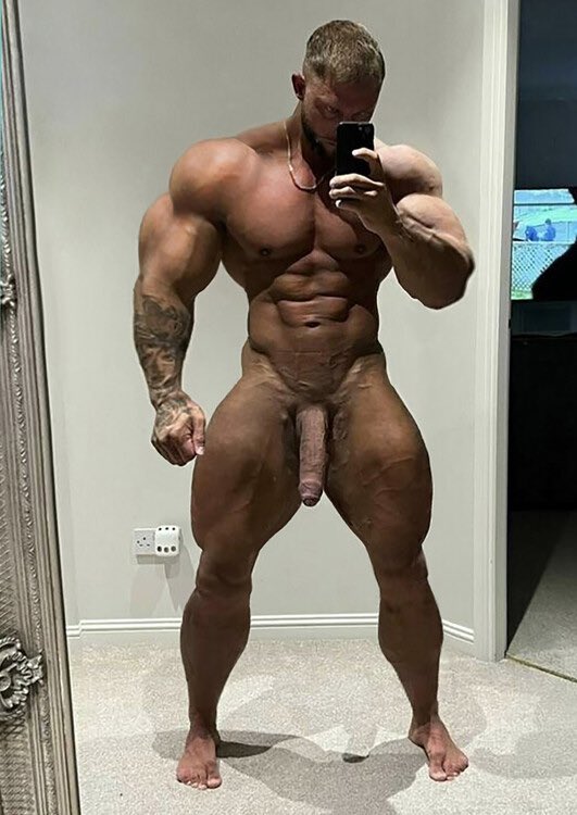 UltraPump1's tweet photo. Dude I’ve grown so much none of my clothes fit me! I mean I’m growing everywhere I just… I just want more! MORE! *bwomph* fuck nghh… this feels so good! I’m gonna out grow this house bro! I’m gonna be bigger then everything! *BWOMPH* Ngh more MORE! https://t.co/QuTDT6qZWg