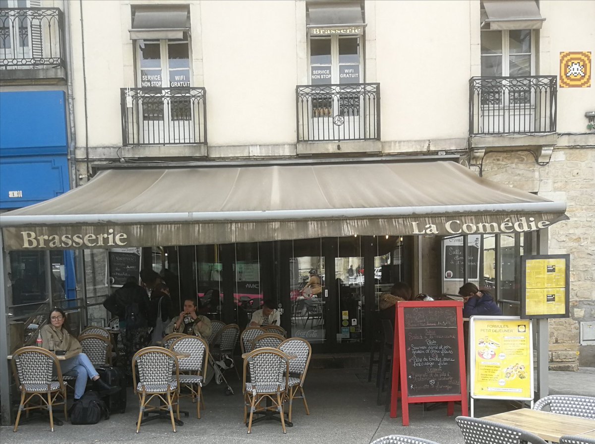 Nous étions 25 participants ce soir, sur le thème intergénérationnel du travail et de la spiritualité. Ce qui me frappe c'est la diversité des approches très personnelles de la spiritualité exprimées en termes simples, et appuyées sur le moment de vie traversé par chacun.