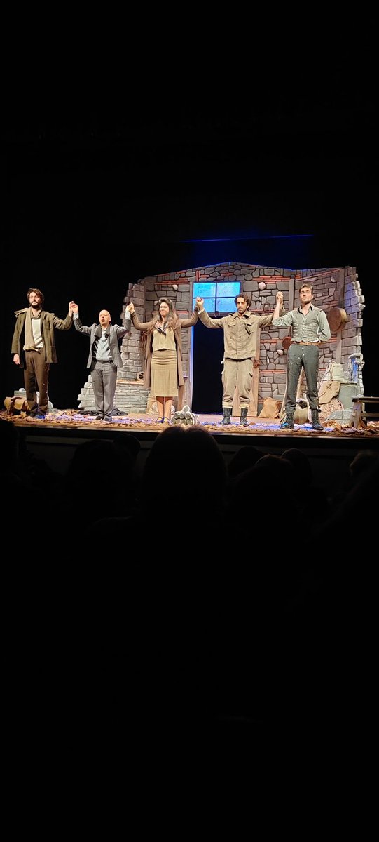 Bello spettacolo, simpatico, divertente e intelligente, sia pure nella sua drammaticita: al <a href="/TeatroServi/">Teatro de' Servi</a> a #Roma