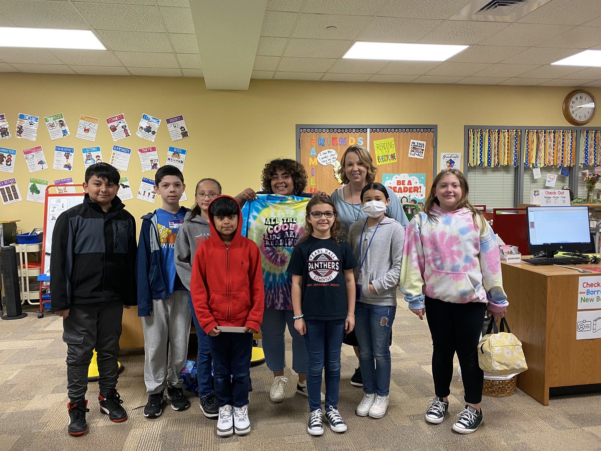 MarianaBreaux's tweet photo. Excited to cheer on our NTB club @ tomorrowβs comp! Theyβve been working so hard to prepare! Not only are they brilliant, theyβre also thoughtful. They surprised me w/ matching team shirts for me & my son since they heβs coming along too. #PearlHallProud #ilovemyjob #2ndYearAP https://t.co/XFJwCp4nuT