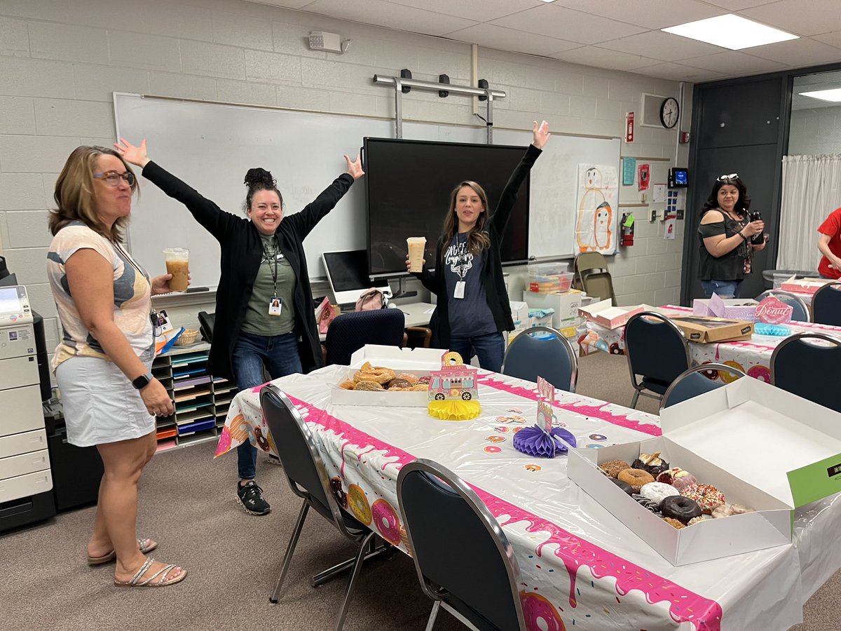 21longfellow's tweet photo. When the school’s social worker and learning coach realize that donuts make everything better, they go &amp; make a regular Friday morning even more exciting! Staff was encouraged to bring in donuts from their favorite bakery to share! Thanks Ms. Rubin and Mrs. Sutton! 🍩 #21Learns https://t.co/UIznKtQWZb