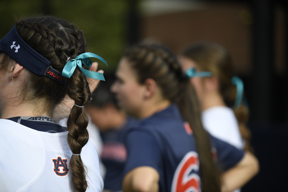 AuburnSoftball's tweet photo. Tonight, we stand with @FIUSoftball and send our love to the Panther family and the family of Kennah Orr Gervais 💙

#WarEagle https://t.co/NKgp1TMDGi