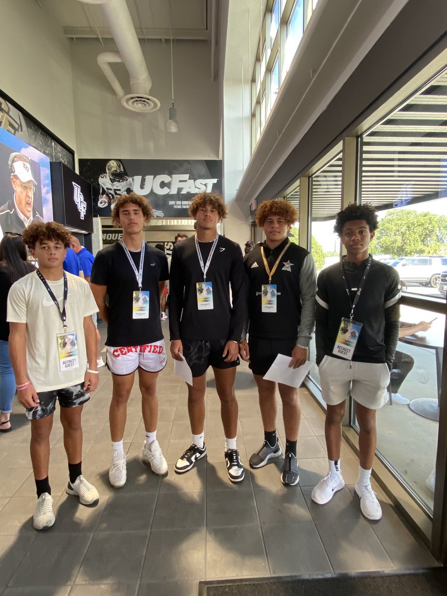 cemanuel3's tweet photo. โฆ@UCF_Footballโฉ โฆ@CarterEmanuel1โฉ โฆ@charlesemanuel0โฉ โฆ@ColeEmanuel20โฉ #UCFspringGame https://t.co/PV6xOAPTGX