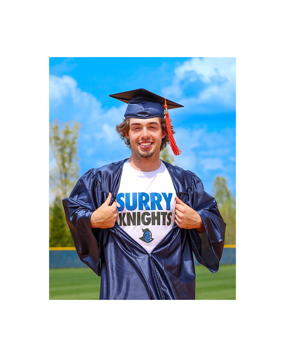 🔥📸It's always fun to stretch my wings and photograph something outside my comfort zone...Loved working with this client on his Cap &amp; Gown Photos!!!!!! Here are my Favorites!!
 🟢Let me know if you would like to book Senior Photos, or Cap/Gown Photo Session!!!