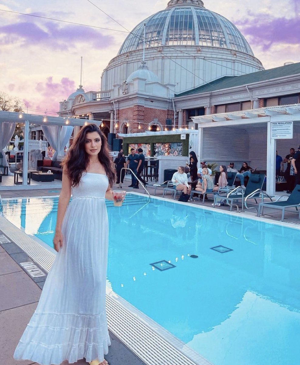 Grand Bizarre Toronto tweet media