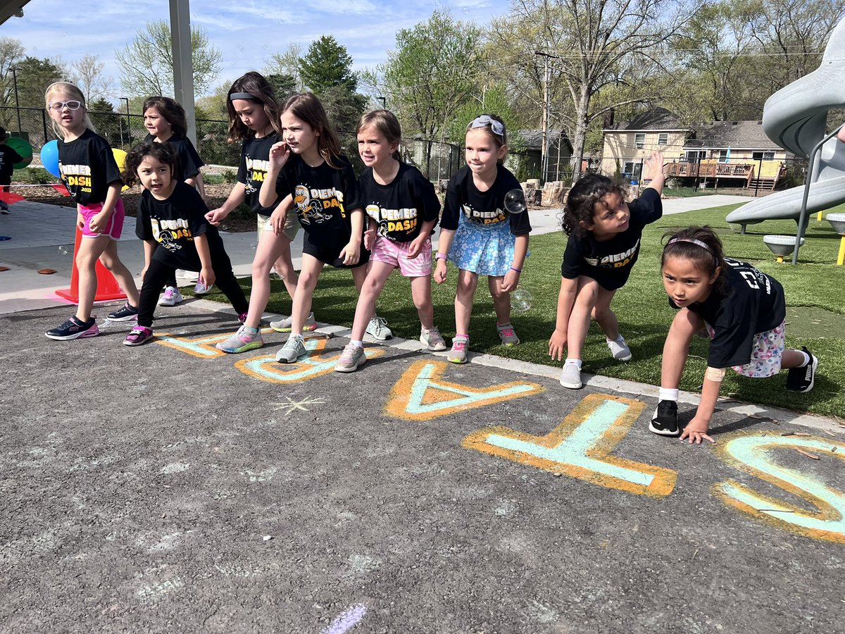 brpumphrey's tweet photo. A beautiful day for the annual Diemer Dash put on by the @diemer_pta! 

It is possible I have a pulled hamstring trying to prove myself against some surprisingly fast 4th graders… https://t.co/76F2RVWUjO