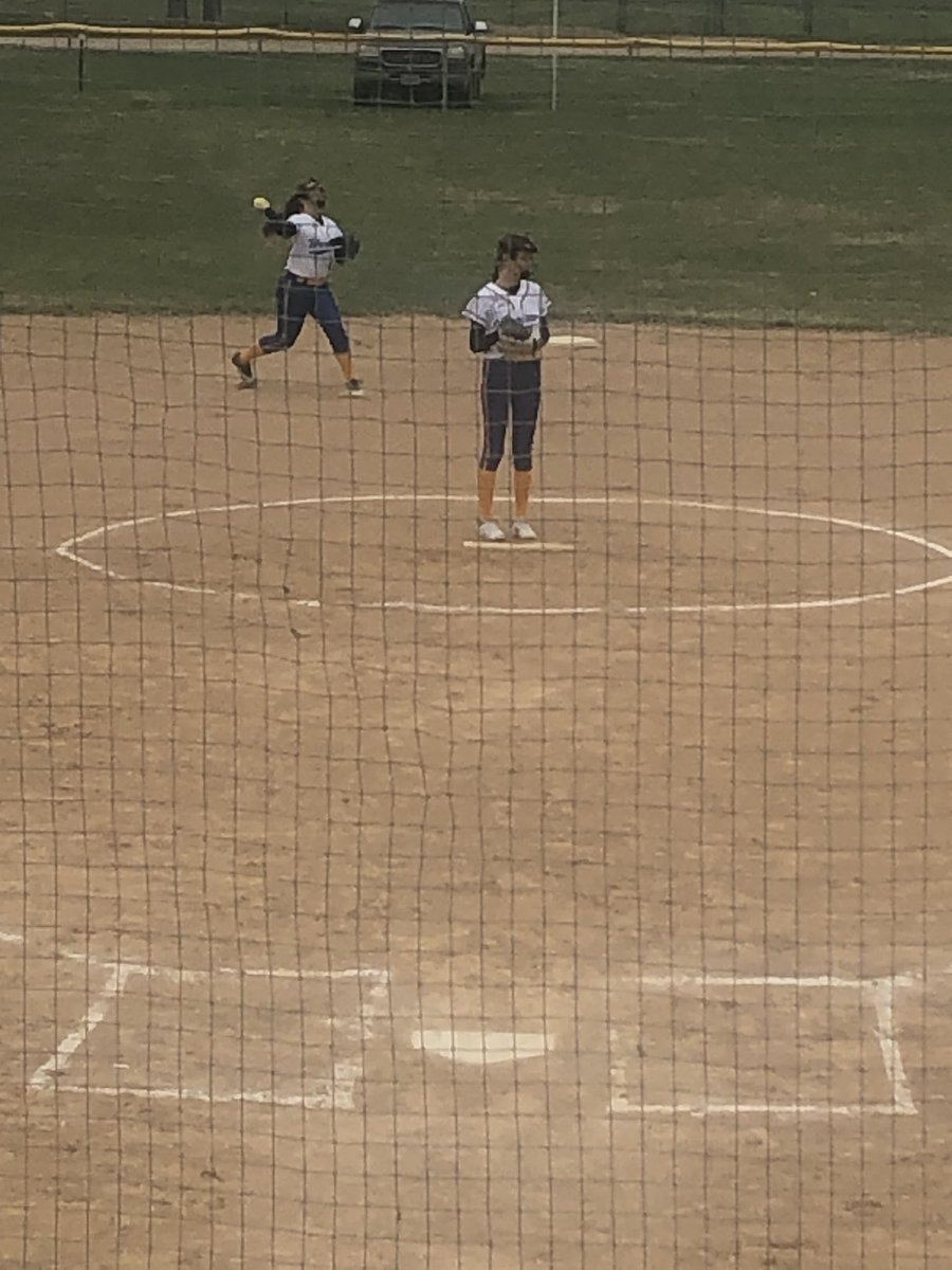 Shout out to the CHS Warriors first ever fast pitch softball game!🥎
