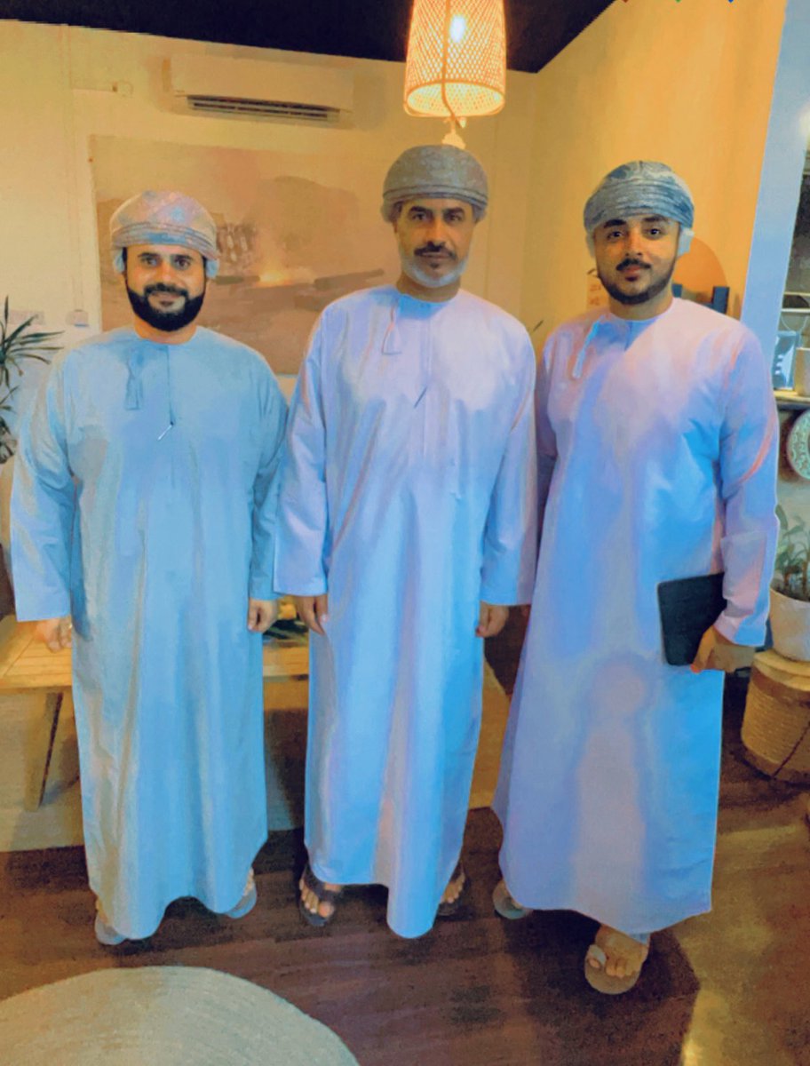 Al44ami's tweet photo. @Khalifa_Alhinai @amj000d 
جلسة حوارية هادفة ومميزة مع الدكتور خليفة الهنائي  امتدت لثلاث ساعات ومع العزيز المتألق أمجد الراشدي. شكرآ لكل من كان جزء في إنجاح #رمسة في الكارجة. https://t.co/tZpyMFvRcI