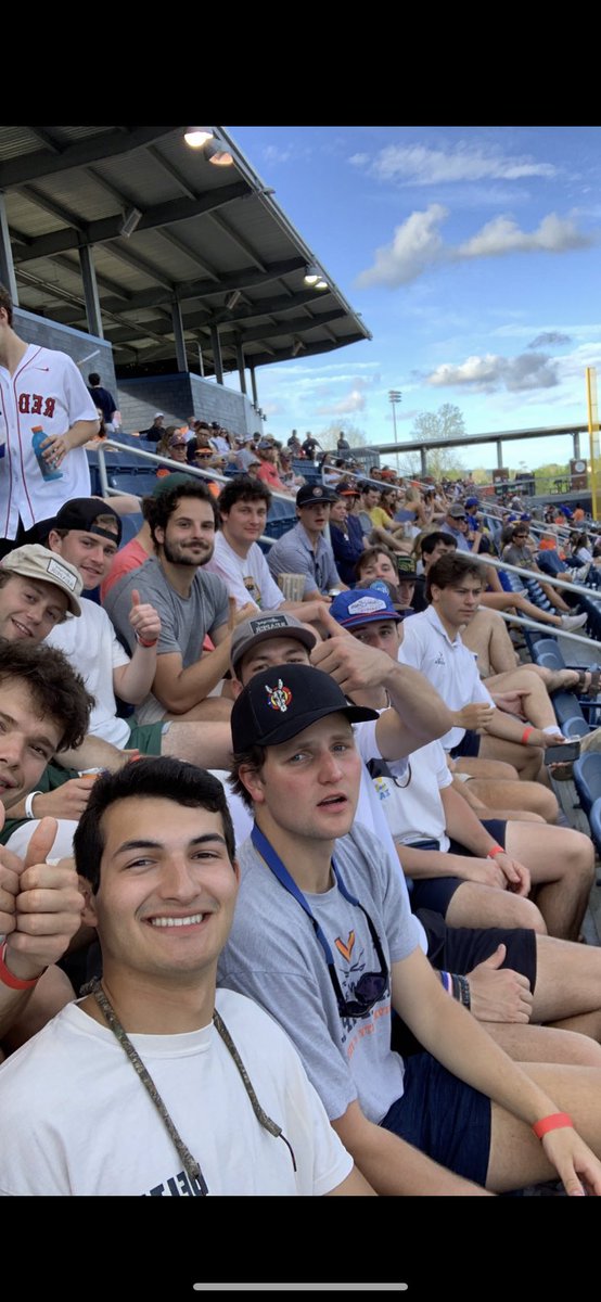 connor_white3's tweet photo. #gohoos #hoossmiling #weare https://t.co/W04h11ZAfQ