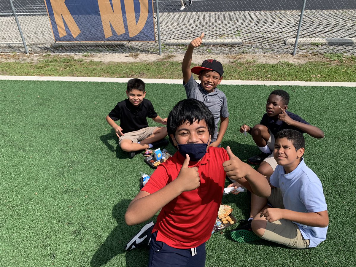Mrs_Eble's tweet photo. Fourth grade could not stop talking about how much fun our school wide picnic was! It was worth the hard work passing iReady lessons! @hceotters https://t.co/uVhGEbRyxR