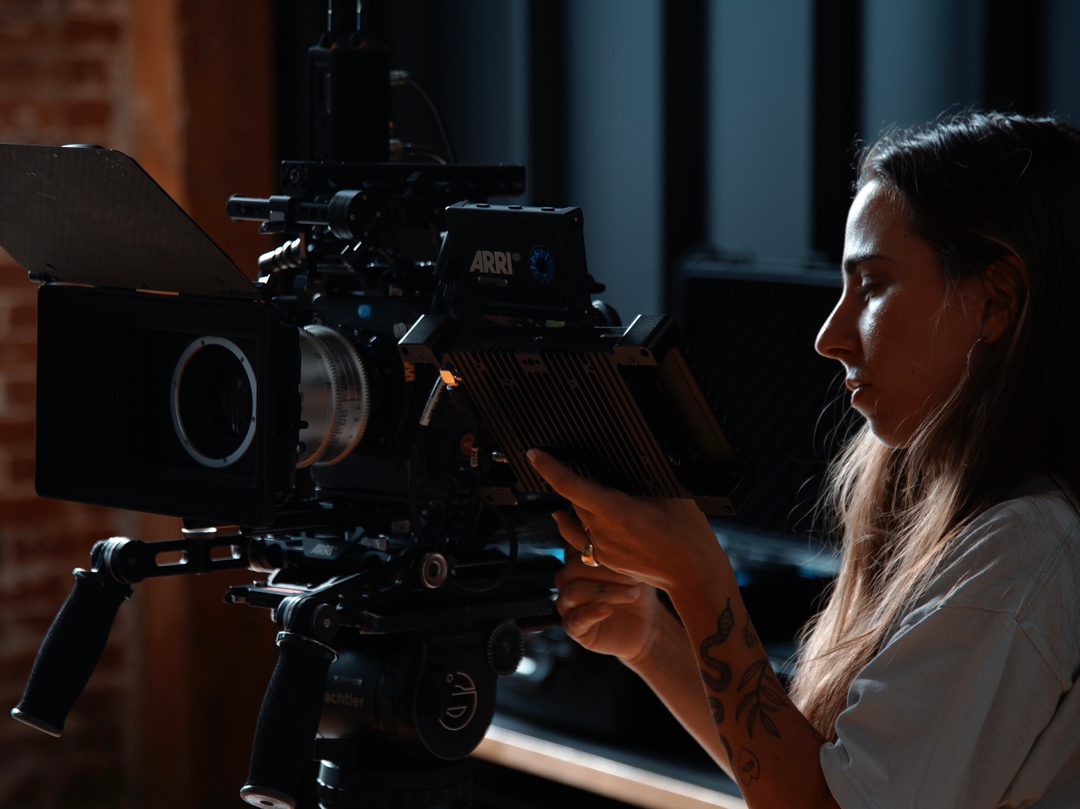 NewYorkCameraCo's tweet photo. DP @federica_nanfeng testing Alexa 35 | Discover NYCC Brooklyn – a newly renovated camera rental facility set inside a 1920’s historic Williamsburg factory offering a real-world testing environment akin to a New York City shooting location.​​​​​​​​
​​​� https://t.co/m1B8omrgSI