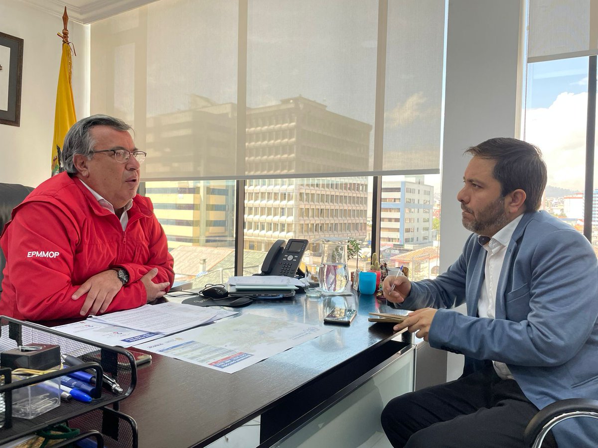 ObrasQuito's tweet photo. #EnMedios | El ing. Jorge Merlo, gerente general de Epmmop informó en @eluniversocom sobre el desarrollo del #PlanIntegralVial en la ciudad que avanza en diferentes 4 fases e incluye 284 km de nuevas vías.

@santiguarderas 

👉https://t.co/fxRJJQw7Gq https://t.co/2nb2ukiWtJ