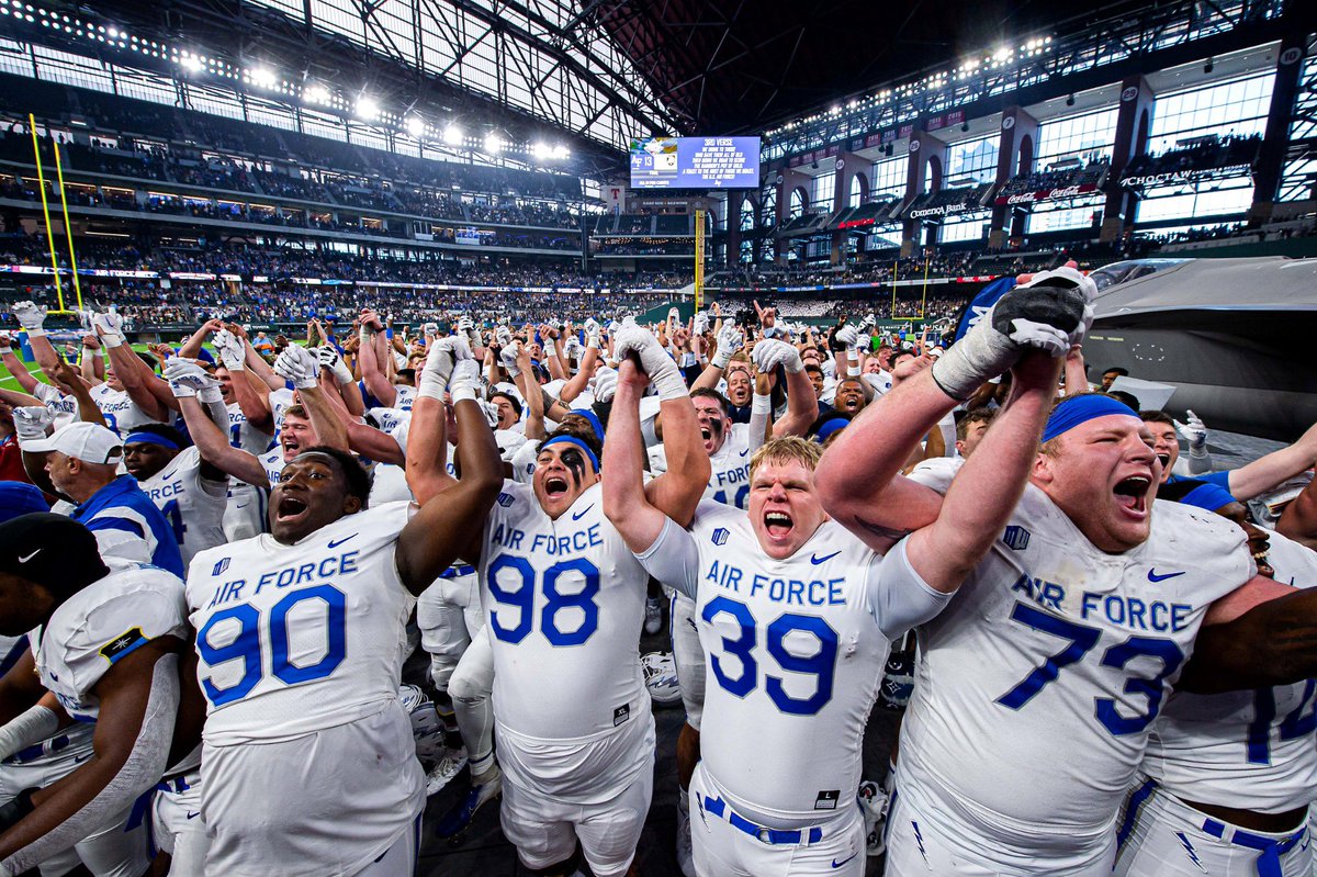 After a great conversation with <a href="/CoachStubbs/">Taylor Stubblefield</a>, Im BLESSED to have received an offer from The Air Force Academy! <a href="/AF_Football/">Air Force Football</a> <a href="/morisuesue/">Mori suesue</a> <a href="/mdhs_football/">Mt. Diablo High Football</a> <a href="/CoachTtime24/">Tommy Hampton</a> <a href="/MuaFetuao/">Coach Mua</a> <a href="/MLUYFI/">Making Lives Unique Youth Foundation, Inc</a> <a href="/BrandonHuffman/">Brandon Huffman</a> #BoltBrotherhood #TeamTurner #MLUYFI <a href="/Scott_Schrader/">Scott Schrader</a>