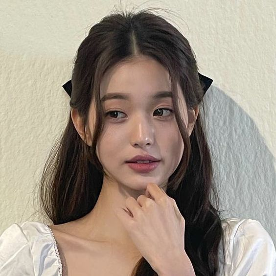 ccvminvlog's tweet image. ⸙͎۪۫ ⊰ Arma tu outfit (versión medieval 🫒 )
                                by🍟