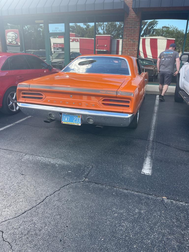 LoDijoTito's tweet photo. Una belleza en Gainesville... #mopar #moparfriday #hemi #dodge https://t.co/7xzyt6zYQg