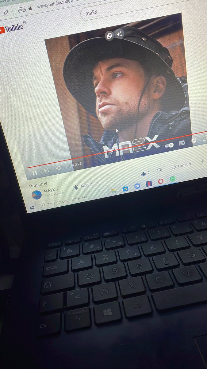 Theo76260's tweet photo. Alors comment dire que ce son de @Ma2x c’est clairement le meilleur son que j’ai pu entendre, faut le faire percer, ses nouveaux sons sont sortis depuis 15min 🙏🏼 https://t.co/DxPf31j1gy